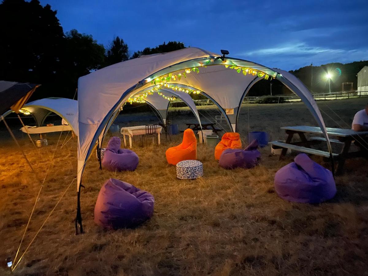 West Holme Glamping Hotel แวร์แรม ภายนอก รูปภาพ
